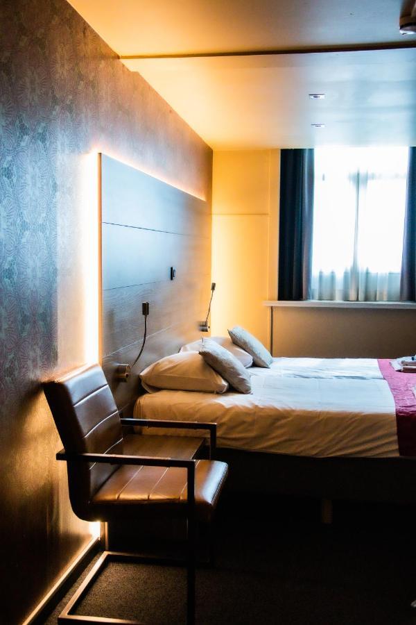 Hotel Industrie Льовен Екстериор снимка