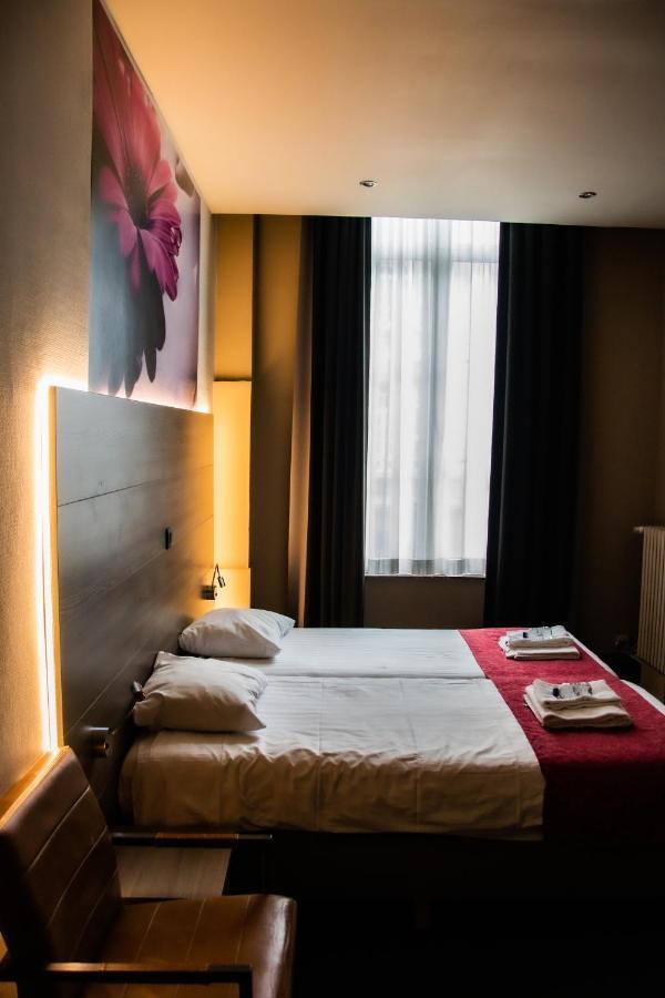 Hotel Industrie Льовен Екстериор снимка